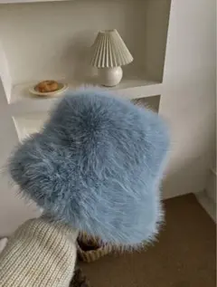 水色ファーバケットハット