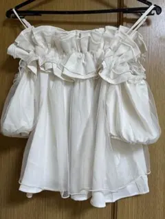 GRL フリルオフショルダー白トップス