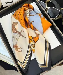 大判　スカーフ 70㎝　おしゃれ シルク調 ストール きれいめ　通勤　バック