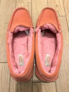 UGG アンスレー サーモンピンク スリッポン モカシン 7/24cm
