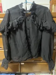 フリル付きシースルーブラックシャツ