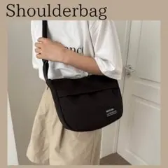 ショルダーバッグ　ナイロン　黒　ブラック　軽量　斜めがけ　男女兼用　A238