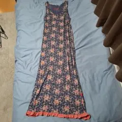 ユニクロ　フラワープリント ノースリーブワンピース L