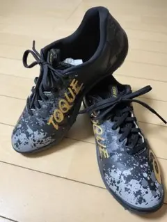 【値下げ】アシックストッキ8ASICSTOQUE8サッカーフットサルシューズ