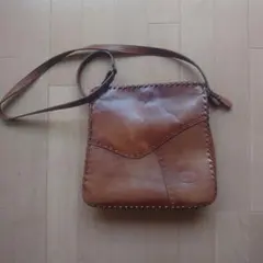 美品　IZA ブラウンレザー ショルダーバッグ