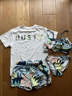 RUSTY 水着 ラッシュガード　ジュニア　子供のサムネイル