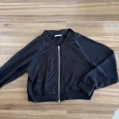 ブラック ジップアップジャケット