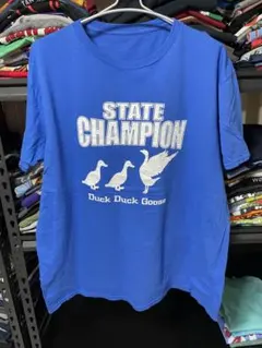 Duck Duck Goose Tシャツ 青色