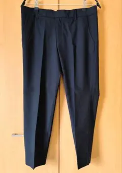 ユニクロ　レディーススラックス　ブラック