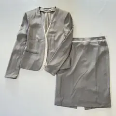 ベイジ セットアップノーカラー スーツ CINDY シンディ ライトグレー