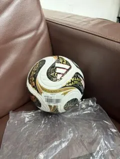 26 FIFAワールドカップ 準決勝3位決定戦決勝 試合球レプリカミニモデルのサムネイル