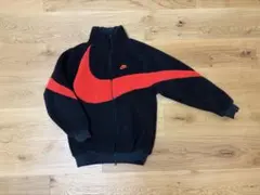 ナイキ Swoosh ボアジャケット　リバーシブル　ブラック　レッド　NIKE