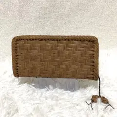クラッチバッグ ポーチ チャームつき 葡萄 - メルカリ