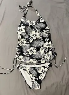 ✨新品✨花柄ビキニ・タンクトップ・ショートパンツ・ラッシュガード4点セット