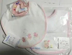 未使用品familiar スタイ・よだれかけ ガラガラ 3点セット ファミリア