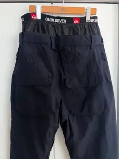 美品　QUIKSILVER スノーボードパンツのサムネイル