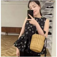 OHGA 花柄パフスリーブオフショルダー 極美品 - メルカリ