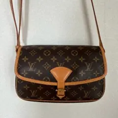 Louis Vuitton モノグラム ショルダーバッグ ソローニュ