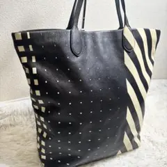 限定品✨ バリー バリーラブ　トート　コラボ　希少 シボ革 大容量 A4収納のサムネイル