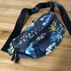 KiUボディバッグ・ウエストポーチ