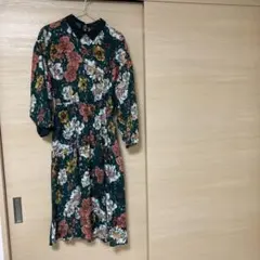 美品✨　レトロ　秋　ロングワンピース　グリーン　花柄　M