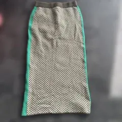 ヘリンボーンパターン タイトスカート