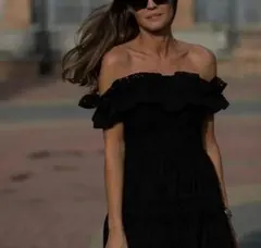 ZARA　エンブロイダリー ミディ ワンピース　XSサイズ　ブラック