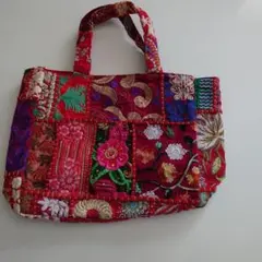 新品未使用。チャイハネ。 刺繍パッチワーク、1点物　 ザリカンバディアトート