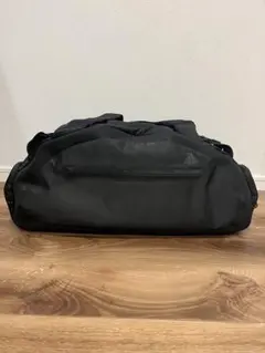 adidasアディダス　ボストンバック