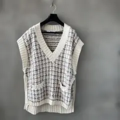 2026年最新】three dots ニットベストの人気アイテム - メルカリ