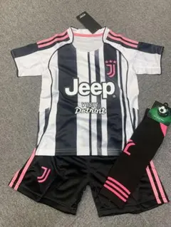 140cmユベントス 新モデル　背番号無し　子供サッカーシャツソックスセット