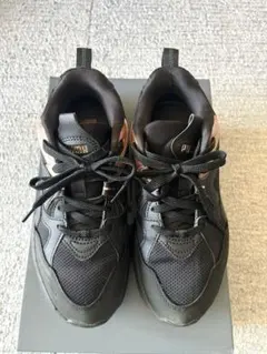 PUMA プーマ ウィメンズ ソフィア メタリック スニーカー24.5㎝