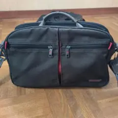 Samsonite ブラック ショルダーバッグ