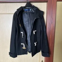 黒いダッフルコート フード付き