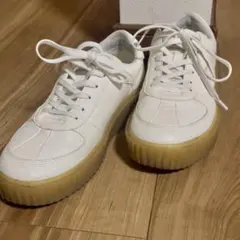 白　スニーカー　レディース　24.0cm