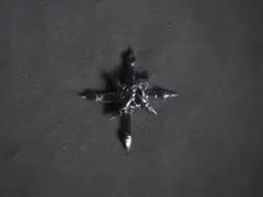 スパイク付きシルバー十字架ネックレス