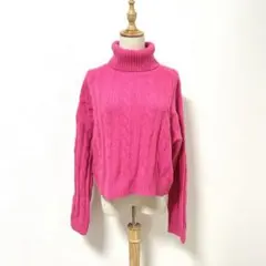 ジーユー✨パフィータッチクロップドタートルネックセーター【Ｌ】長袖　ピンク系