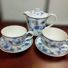 AKECHI（セレック）Vポット付き2客ティーセット