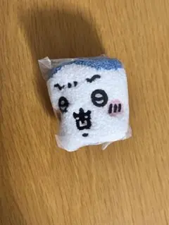 ちいかわ　もこもこポーチ　ハチワレ