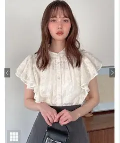未使用　レースジャガードフリルブラウス　アイボリーのサムネイル