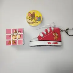 トムとジェリースニーカーキーホルダー＆ミニルービックキューブ＆マスキングテープ
