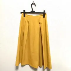 マスタード プリーツ　スカート ひざ丈