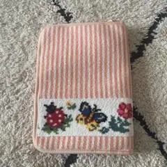 ストライプ柄刺繍ポーチ