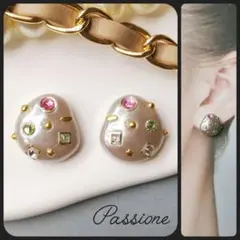 【一点物】キラキラ変形パール調ベージュ ピアス/イヤリング