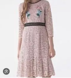 ローズティアラ花柄刺繍レースワンピース