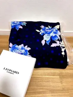 LEONARD 花柄クッションカバーとクッション