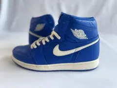 NIKE AIR JORDAN 1 RETRO HI 