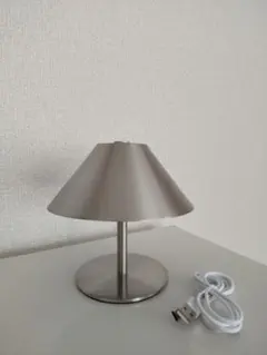 actus テーブルライト