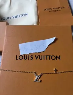 美品✨箱袋有❤️石の欠損なしルイヴィトンコリエ LV ロゴ ネックレス