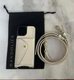 BANDOLIER iPhone 15 ケース ホワイト